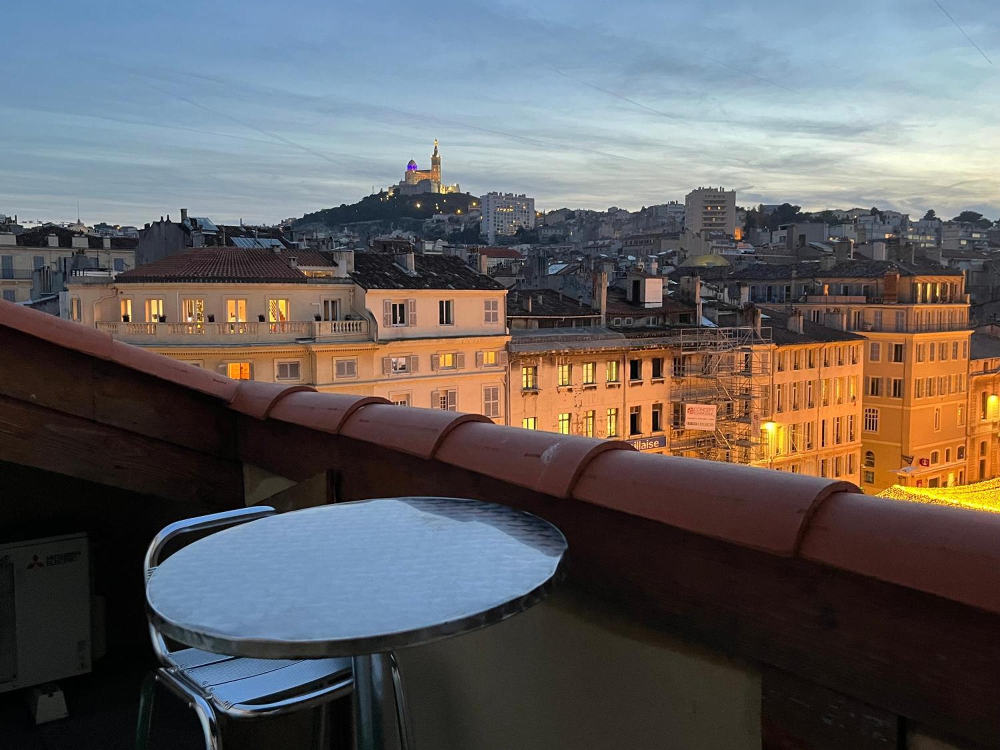 Loft Moderne Vue Vieux Port Terrasse Rooftop Apartment Marseille Exterior photo
